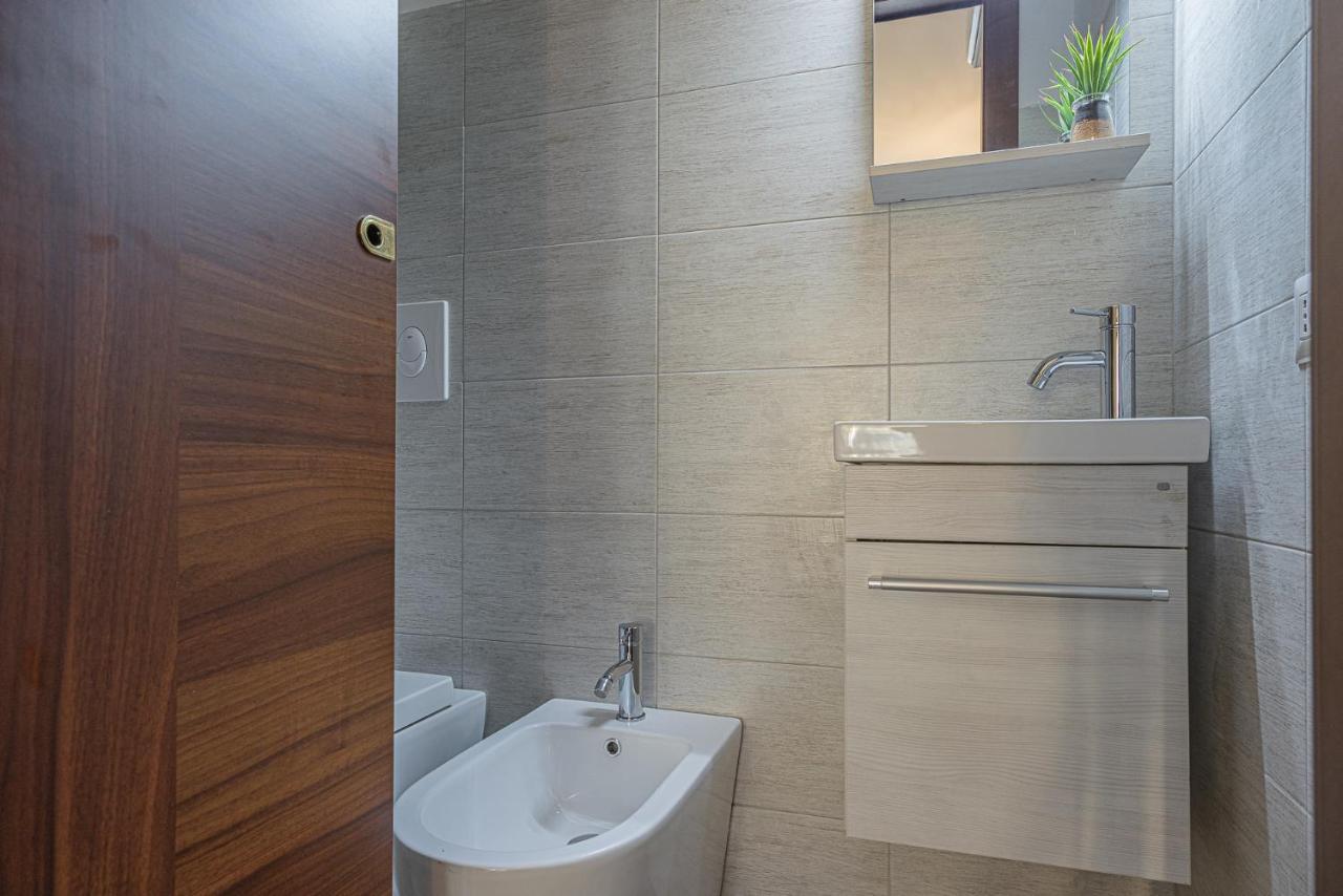 Dolce Vita Family Apartment Сирмионе Экстерьер фото