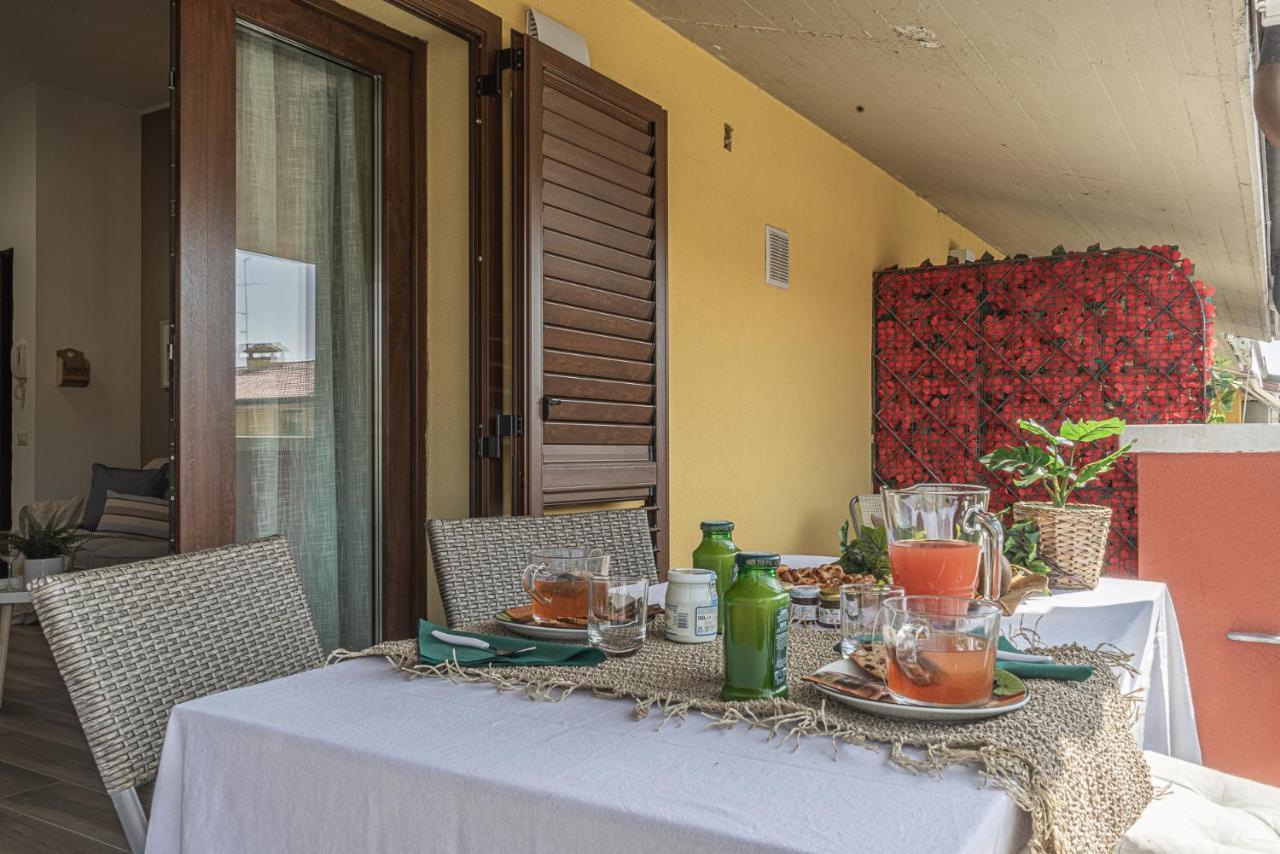 Dolce Vita Family Apartment Сирмионе Экстерьер фото